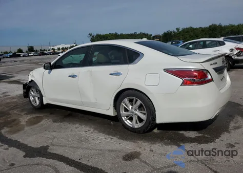 2015 Nissan Altima 2.5 из США, поврежденный, VIN 1N4AL3AP6FN401241